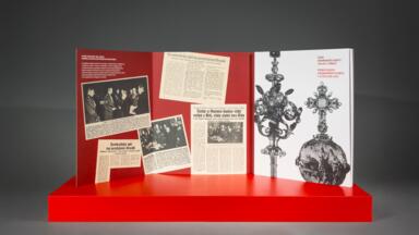 České korunovační klenoty: Poklad v temnotě – Publikace